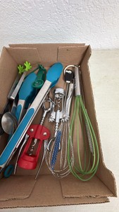 Lot of Assorted Kitchen Utensils