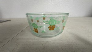 Star Wars The Child (Baby Yoda) Pyrex 4-Cup Glass Snack Bowl