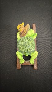 Green Turtle Flower Pot Hugger