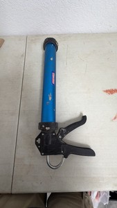 Westward Manual Caulk Gun