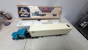Daviess County Bourbon "Toys For Big Boys" 18 Wheeler Semi-Truck & Trailer Decanter Set in its original box.
