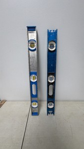 Lot of 2 Hand-Held Carpenters Levels (I-Beam style)
