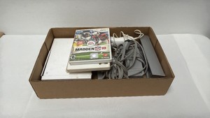Wii Console w Accessories & 3 Games