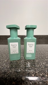 Finery pistachio please body mist