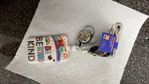 Be kind lanyard