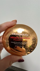 Lot of 2 Miracle flawless pressed powder translucent
